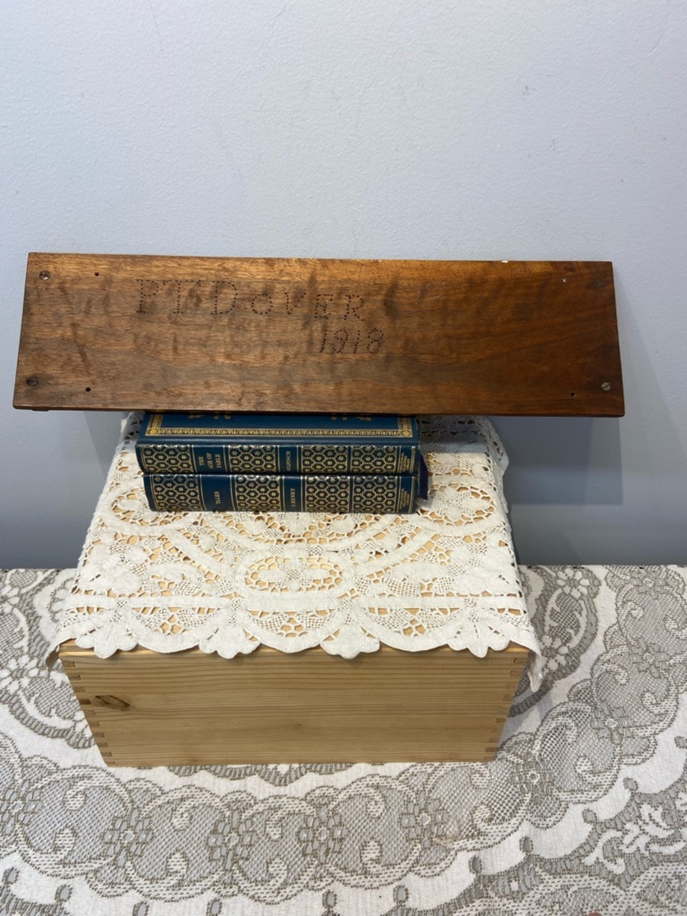 Primitive Wood Towel Bar Rack - Picture 6 of 9